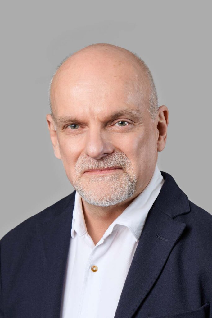 Dr. Pierre Thibault